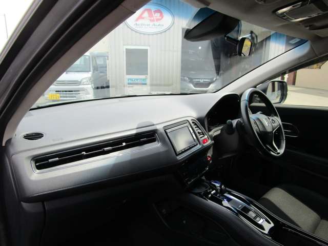 ホンダ ヴェゼル １．５ ハイブリッド Ｘ ４ＷＤ H27年 (北海道) 99