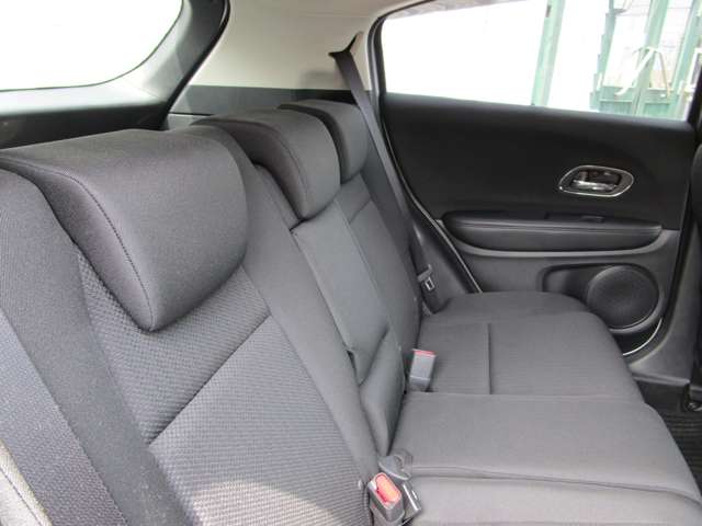 ホンダ ヴェゼル １．５ ハイブリッド Ｘ ４ＷＤ H27年 (北海道) 99
