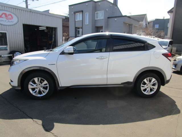 ホンダ ヴェゼル １．５ ハイブリッド Ｘ ４ＷＤ H27年 (北海道) 99