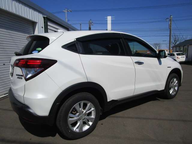 ホンダ ヴェゼル １．５ ハイブリッド Ｘ ４ＷＤ H27年 (北海道) 99