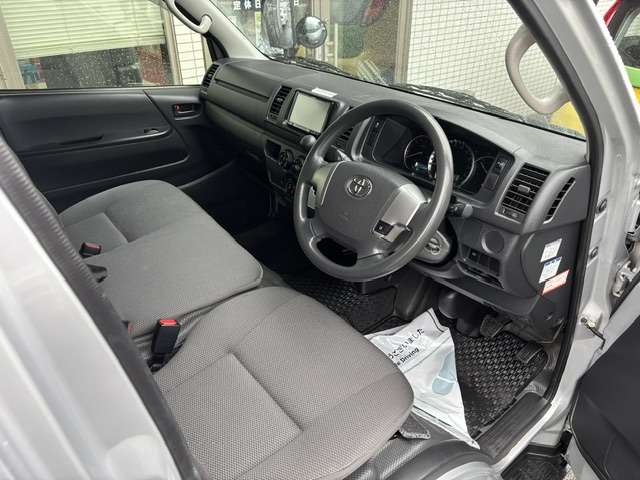 トヨタ ハイエースバン ２．８ ＤＸ ロング ディーゼルターボ H30年 (九州・沖縄) 99