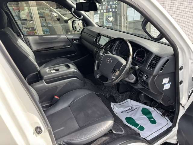 トヨタ ハイエースバン ２．８ スーパーＧＬ ダークプライムＩＩ ロングボディ ディーゼルターボ R2年 (九州・沖縄) 99