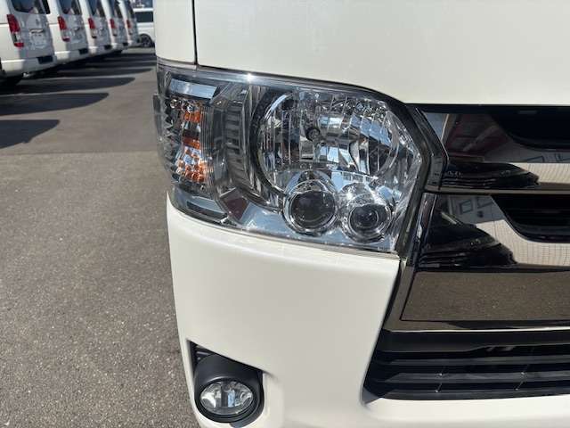 トヨタ ハイエースバン ２．８ スーパーＧＬ ダークプライムＩＩ ロングボディ ディーゼルターボ R1年 (九州・沖縄) 99
