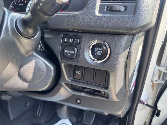 トヨタ ハイエースバン ２．８ スーパーＧＬ ダークプライムＩＩ ロングボディ ディーゼルターボ R1年 (九州・沖縄) 99