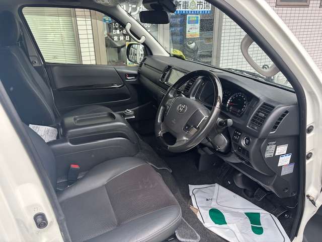 トヨタ ハイエースバン ２．８ スーパーＧＬ ダークプライム ロングボディ ディーゼルターボ H30年 (九州・沖縄) 99