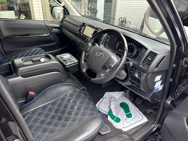 トヨタ ハイエースバン ２．８ スーパーＧＬ ダークプライム ロングボディ ディーゼルターボ H30年 (九州・沖縄) 99
