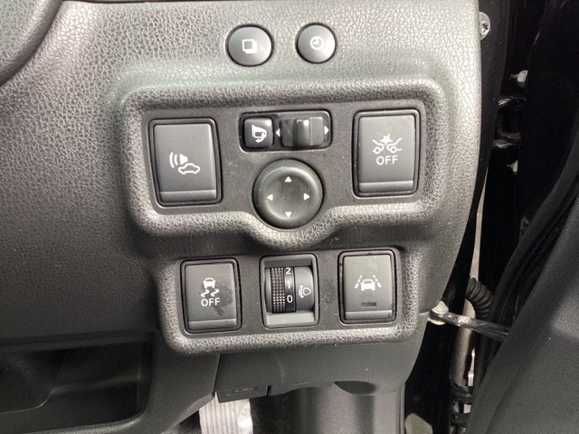日産 ノート １．２ Ｅ－ＰＯＷＥＲ Ｘ H29年 (九州・沖縄) 99