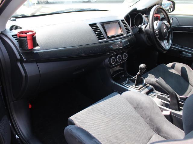 三菱 ランサー ２．０ ＧＳＲ Ｘ ４ＷＤ H27年 (九州・沖縄) 99