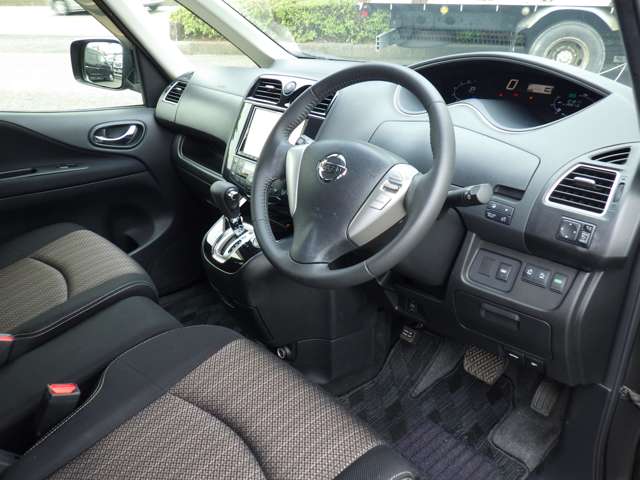 日産 セレナ ２．０ ハイウェイスター Ｓ－ＨＹＢＲＩＤ H26年 (九州・沖縄) 99