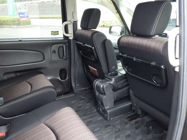 日産 セレナ ２．０ ハイウェイスター Ｓ－ＨＹＢＲＩＤ H26年 (九州・沖縄) 99