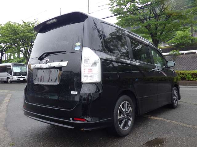 トヨタ ヴォクシー ２．０ ＺＳ 煌 H23年 (九州・沖縄) 99