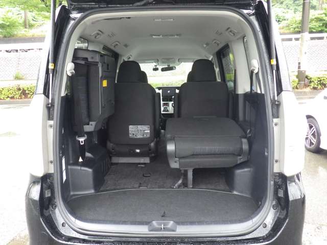 トヨタ ヴォクシー ２．０ ＺＳ 煌 H23年 (九州・沖縄) 99