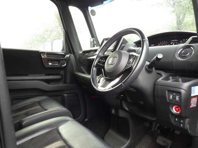 ホンダ Ｎ　ＢＯＸ カスタム ６６０ Ｇ ＥＸ ターボ ホンダセンシング H29年 (九州・沖縄) 99