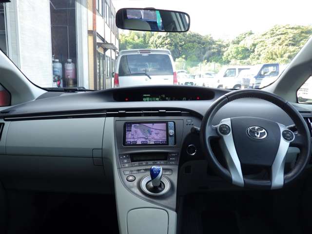 トヨタ プリウス １．８ Ｓ ＬＥＤエディション H23年 (九州・沖縄) 99