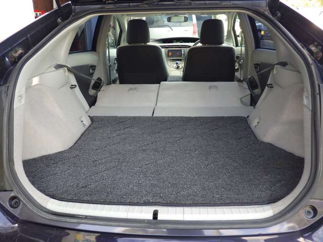 トヨタ プリウス １．８ Ｓ ＬＥＤエディション H23年 (九州・沖縄) 99