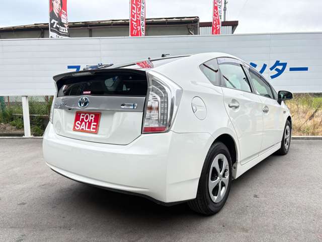 トヨタ プリウスＰＨＶ １．８ Ｇ H24年 (近畿) 99
