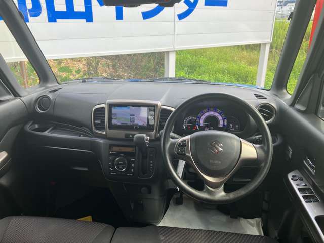 スズキ スペーシア ６６０ カスタム Ｚ ユーティリティパッケージ デュアルカメラブレーキサポート装着車 H30年 (近畿) 99