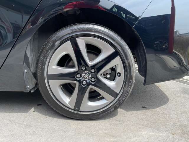 トヨタ プリウス １．８ Ｓ ツーリングセレクション R4年 (近畿) 99