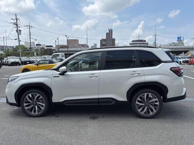 スバル フォレスター　ハイブリッド ２．５ プレミアム Ｓ：ＨＥＶ ＥＸ ４ＷＤ R8年 (近畿) 99