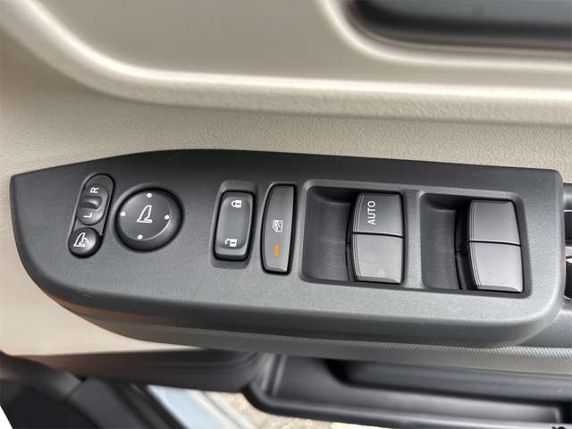 ホンダ Ｎ　ＢＯＸ ６６０ R8年 (近畿) 99