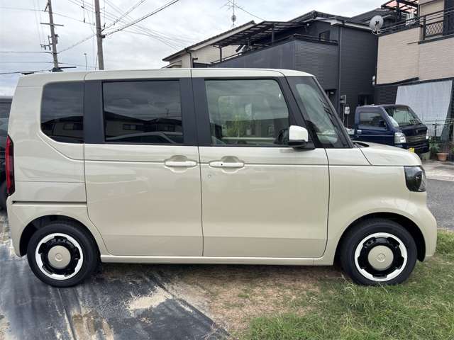ホンダ Ｎ　ＢＯＸ ６６０ ファッションスタイル ２トーン R7年 (近畿) 99