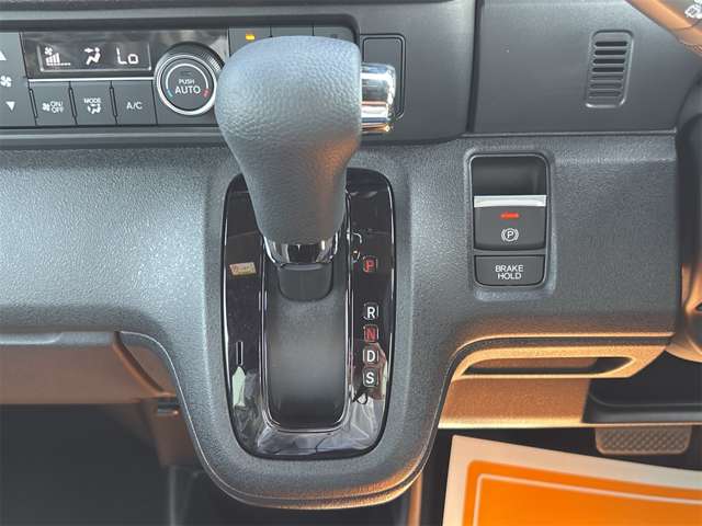 ホンダ Ｎ　ＢＯＸ カスタム ６６０ ターボ コーディネートスタイル ２トーン R7年 (近畿) 99