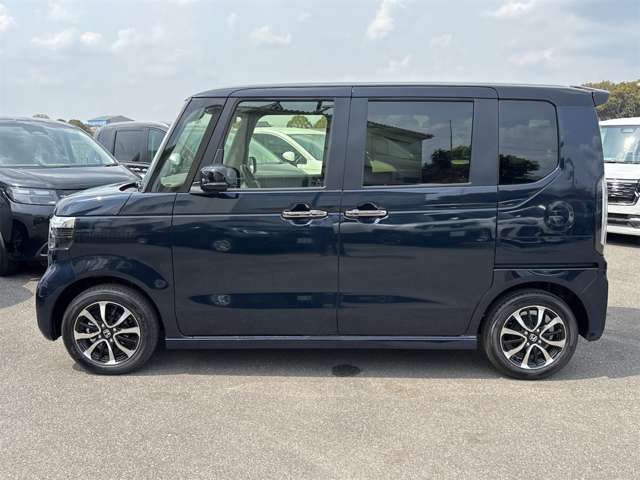 ホンダ Ｎ　ＢＯＸ カスタム ６６０ コーディネートスタイル ２トーン R7年 (近畿) 99