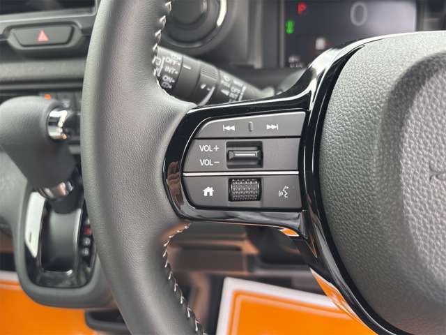 ホンダ Ｎ　ＢＯＸ カスタム ６６０ コーディネートスタイル ２トーン R7年 (近畿) 99