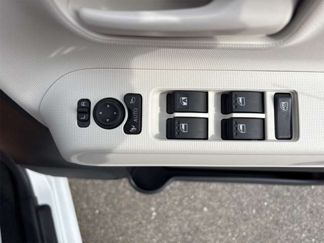 ダイハツ ムーヴ　キャンバス ６６０ ストライプス Ｘ R8年 (近畿) 99