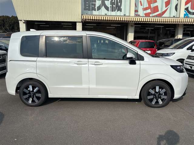 ホンダ フリード　ハイブリッド １．５ Ｅ：ＨＥＶ エアー ＥＸ R7年 (近畿) 99