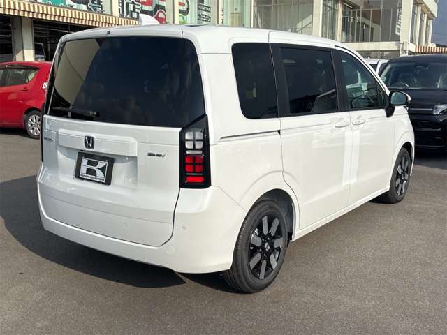 ホンダ フリード　ハイブリッド １．５ Ｅ：ＨＥＶ エアー ＥＸ R7年 (近畿) 99