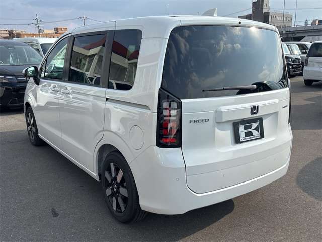 ホンダ フリード　ハイブリッド １．５ Ｅ：ＨＥＶ エアー ＥＸ R7年 (近畿) 99