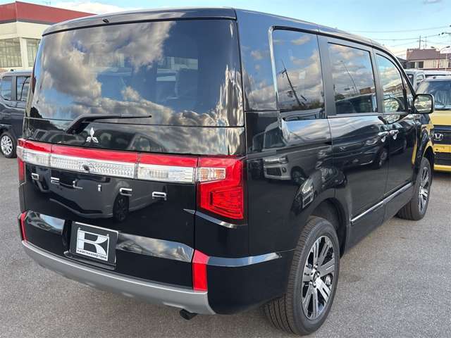 三菱 デリカ　Ｄ：５ ２．２ Ｐ ディーゼルターボ ４ＷＤ R7年 (近畿) 99