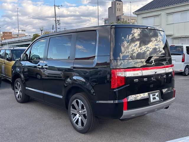 三菱 デリカ　Ｄ：５ ２．２ Ｐ ディーゼルターボ ４ＷＤ R7年 (近畿) 99