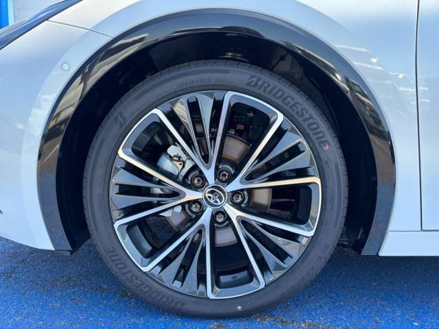 トヨタ プリウス ２．０ Ｚ Ｅ－ＦＯＵＲ ４ＷＤ R8年 (中国) 99