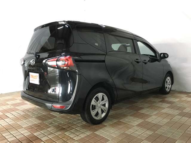 トヨタ シエンタ １．５ ファンベース Ｘ R1年 (甲信越・北陸) 99