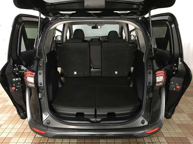 トヨタ シエンタ １．５ ファンベース Ｘ R1年 (甲信越・北陸) 99