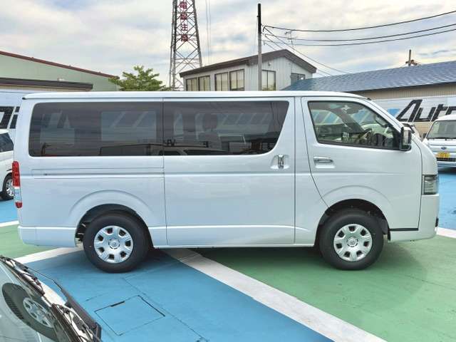 トヨタ ハイエースバン ２．８ スーパーＧＬ ダークプライムＩＩ ロングボディ ディーゼルターボ ４ＷＤ R8年 (甲信越・北陸) 99