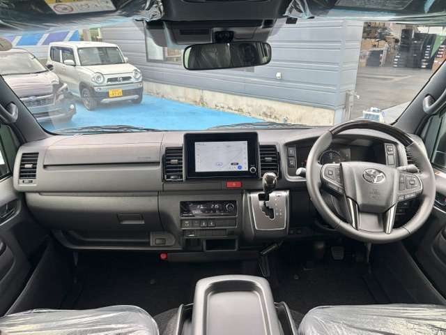 トヨタ ハイエースバン ２．８ スーパーＧＬ ダークプライムＩＩ ロングボディ ディーゼルターボ ４ＷＤ R8年 (甲信越・北陸) 99