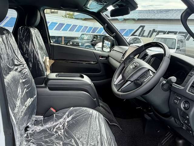 トヨタ ハイエースバン ２．８ スーパーＧＬ ダークプライムＩＩ ロングボディ ディーゼルターボ ４ＷＤ R8年 (甲信越・北陸) 99