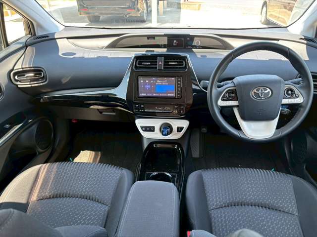 トヨタ プリウス １．８ Ｓ セーフティ プラス H30年 (甲信越・北陸) 99