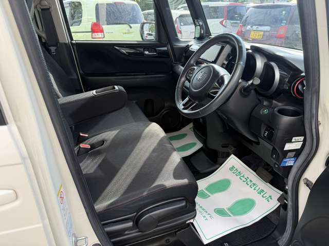 ホンダ Ｎ　ＢＯＸ ６６０ カスタムＧ Ａパッケージ ２トーンカラースタイル H26年 (甲信越・北陸) 99
