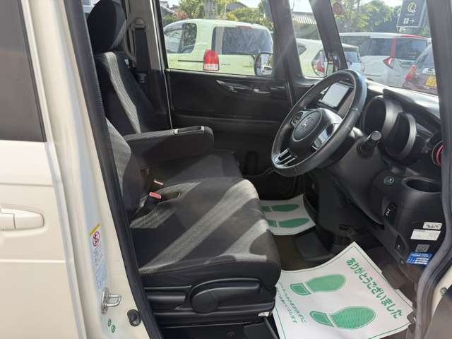 ホンダ Ｎ　ＢＯＸ ６６０ カスタムＧ Ａパッケージ ２トーンカラースタイル H26年 (甲信越・北陸) 99