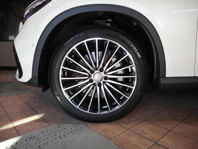 メルセデスベンツ ＧＬＣクラス ２２０ Ｄ ４マチック （ＩＳＧ搭載モデル） ＡＭＧラインパッケージ ディーゼルターボ ４ＷＤ R5年 (関東) 99