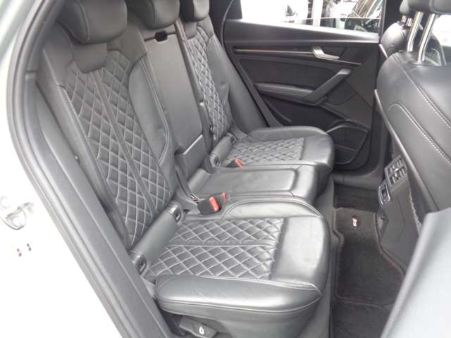 アウディ ＳＱ５　スポーツバック ３．０ ４ＷＤ R4年 (関東) 99