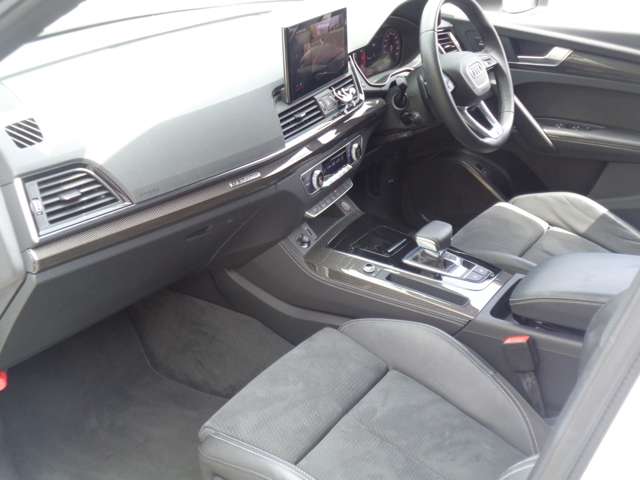 アウディ ＳＱ５ ３．０ ４ＷＤ R3年 (関東) 99
