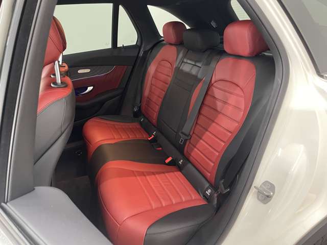 メルセデスベンツ ＧＬＣクラス ３００ ４マチック ＡＭＧライン ４ＷＤ R1年 (関東) 99
