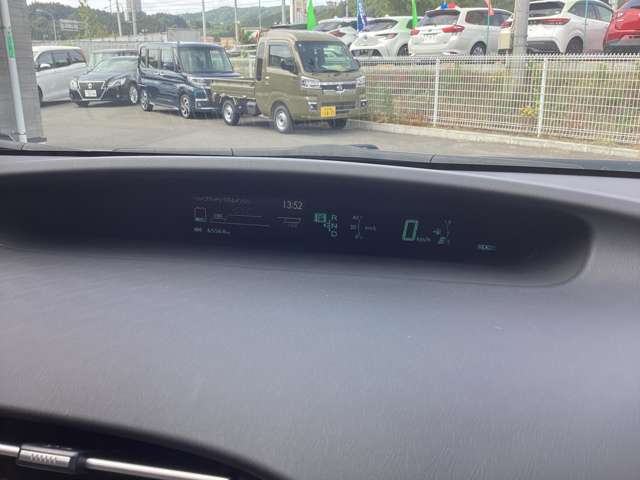 トヨタ プリウス １．８ Ｓ H25年 (東北) 99