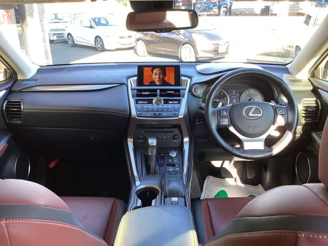 レクサス ＮＸ２００ｔ ２００Ｔ Ｉパッケージ ４ＷＤ H26年 (東北) 99