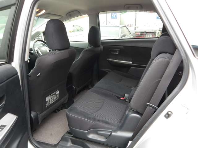 トヨタ プリウスΑ １．８ Ｓ H29年 (東北) 99